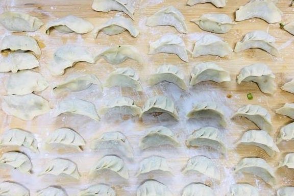 冬天,遇见这菜不要手软,用它做馅料包饺子,营养又美味,别错过