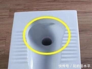臭味|很多人上厕所都蹲错方向了,怪不得家里越来越臭