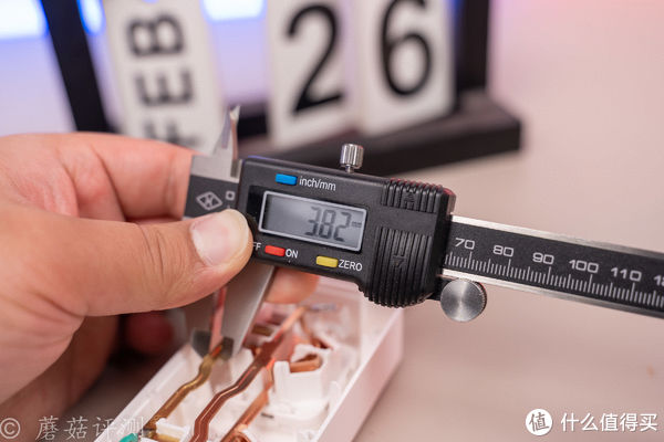 蘑菇|蘑菇玩家居 篇十六：想装空调却没预留插座？公牛10A转16A定制延长插座可解