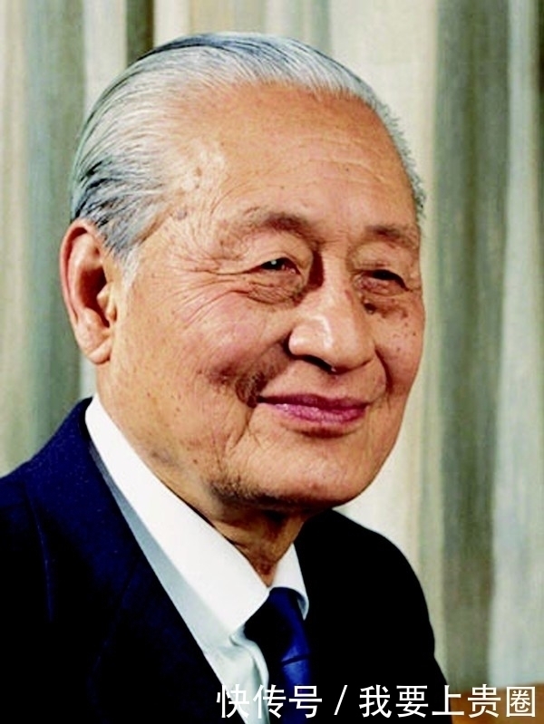 书法作品&这书法才叫雅俗共赏!佛教学会会长赵朴初,书法洋溢着温和之气