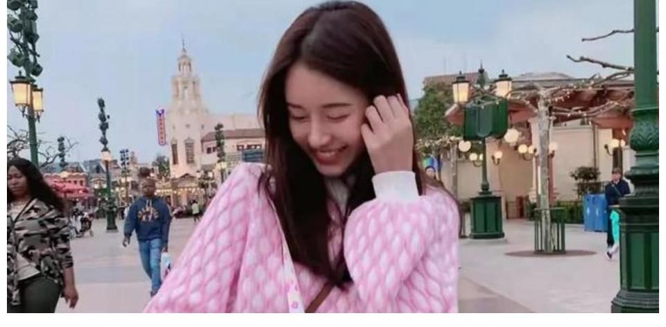 张子萱|陈赫火锅店陷风波,老婆打卡火锅店做宣传,37岁张子萱神态似少女!