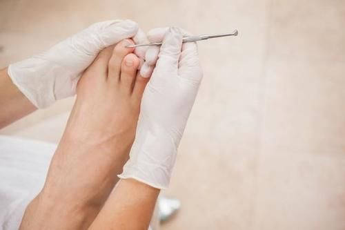 指甲油涂得很夸张是一种什么样的体验？