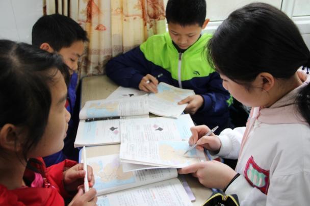 以假乱真|美术生“以假乱真”火了,美术功底堪称大神级别,老师也分辨不出