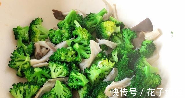 西兰花|教你如何治疗便秘，这做法头一次见！做法特别简单易懂！