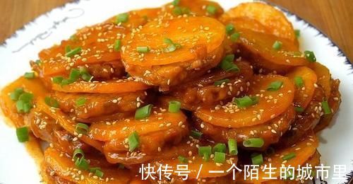 好吃|4个土豆1斤肉,教你最好吃的做法,酸甜开胃香而不腻,太好吃了