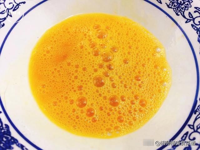 蒸鸡蛋时，有人放冷水有人放热水！大厨说：都不对，教你正确做法