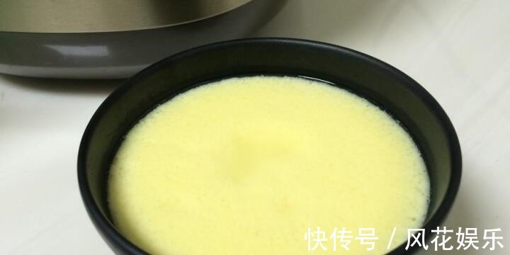 蒸鸡蛋羹,有人用凉开水有人用温水,都不对,教你正确做法,好吃