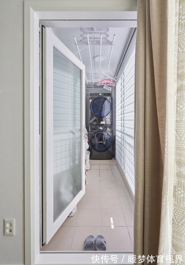 装修|新婚夫妇装修前的决定是对的,坚持不要客厅,解救了81㎡小户型