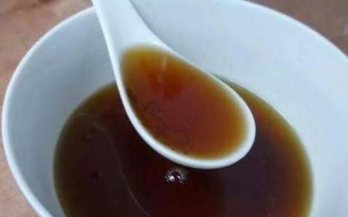 最厉害的养花营养液给君子兰喝一勺，叶片肥绿，秋凉早开花