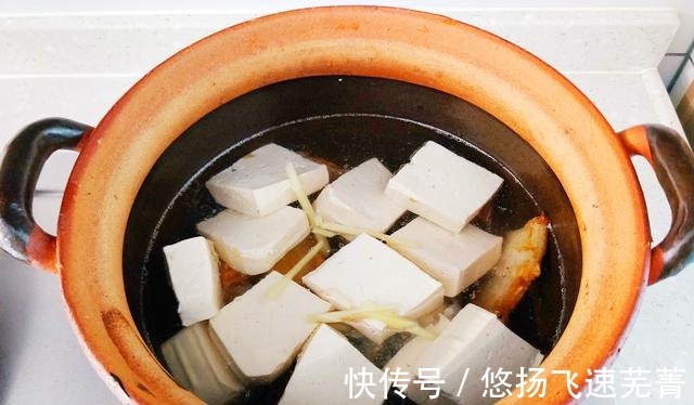 清洗干净|美味的（砂锅草鱼豆腐汤）！