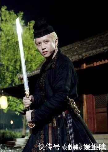 苍玉!同为唐代冷兵器, 唐刀刚猛如硬汉, 唐剑却如窈窕淑女!