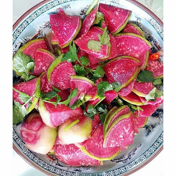 皱纹|女性不想被同龄人比下去,此菜可多吃,淡化皱纹,肌肤也细腻