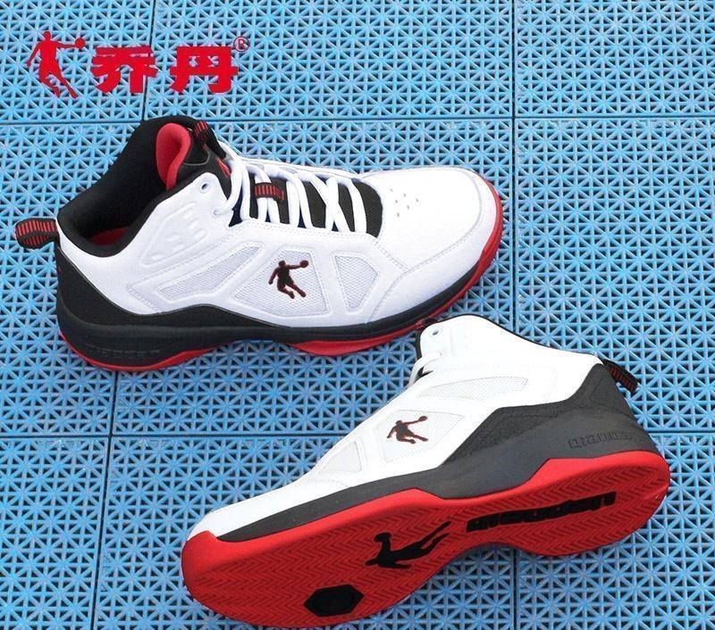 篮球鞋 男人到了三十岁,别再迷恋耐克阿迪了,这些国产货堪称运动界“华为”