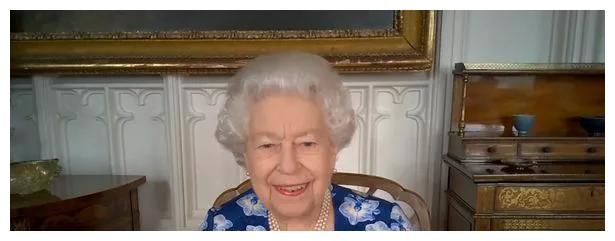 阿奇有明显美国口音不足为怪，查尔斯只见过阿奇两次是他自作自受