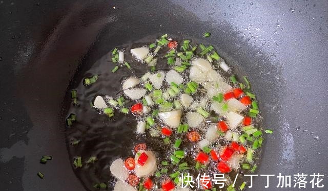 水淀粉|适合厨房新手学做的下饭菜，鲜香开胃，做法不难，比吃外卖强多了！