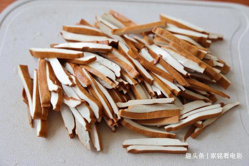 晚餐要多吃这道素菜,低油低脂,少油少盐,多吃健康又减脂