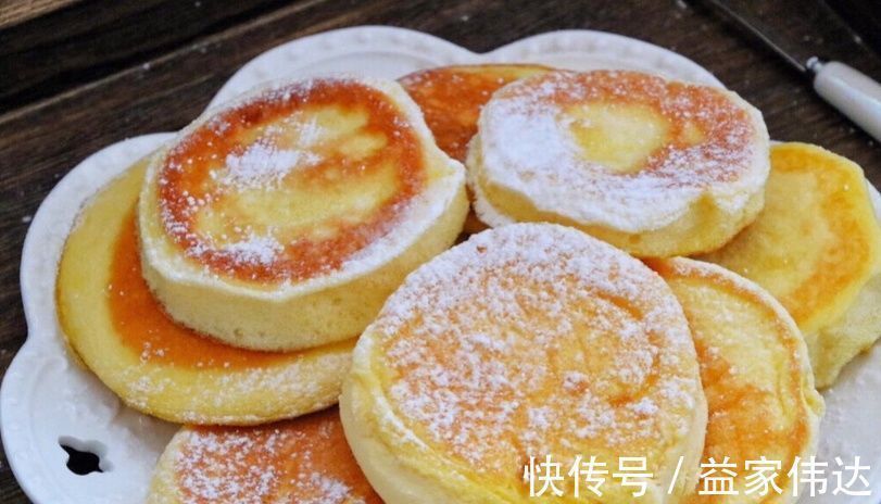 不用烤箱的小蛋糕,平底锅就能搞定,口感非常细腻,好吃不上火