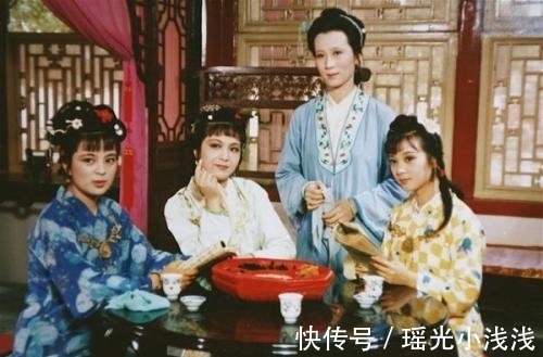 王夫人&薛宝钗搬离蘅芜苑,探春为何会恶言相加,双手赞同让其赶紧搬走?