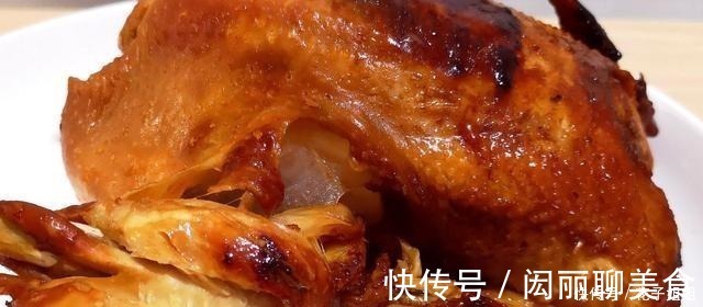 调料|电饭煲也能做烤鸡，鸡肉鲜嫩多汁，香软脱骨，味道不比买的差