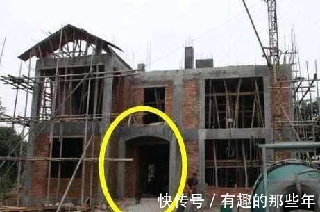 大门|农村自建房一旦门口这样装,再富裕都沦落乞丐,有钱人从不犯