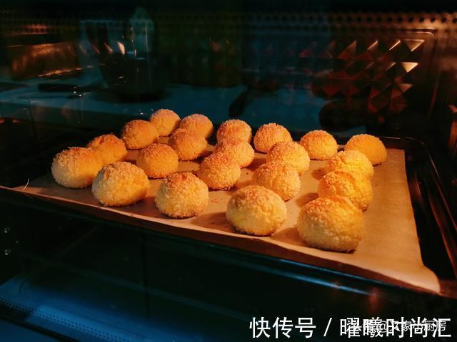 孩子|孩子爱吃的椰蓉球，趁周末多做些，不用打发，简单拌拌，香酥可口