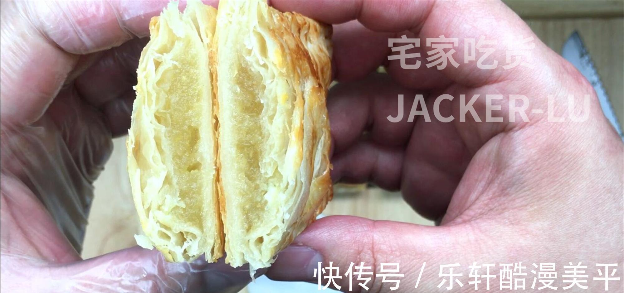 果酱|手抓饼果酱派，制作方法超级简单，吃起来脆脆甜甜哒，超级好吃。