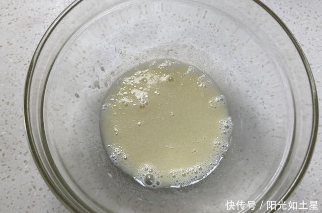 鸡蛋|二个鸡蛋一勺面粉这样做,香软酥脆,入口即化,一口一个真过瘾