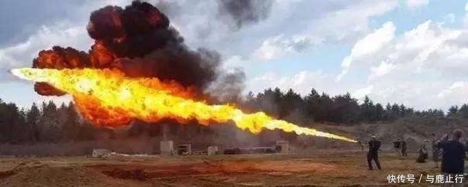 多难|二战中，日军碉堡有多难打，但碰到这种武器，也是凉凉了