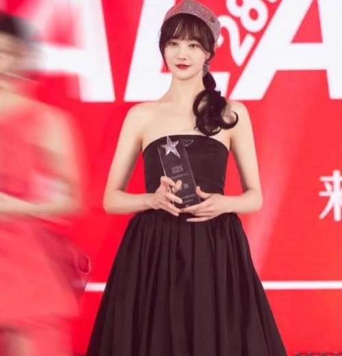 与节目组握手言和，郑爽重回《追哥》，网友质疑双方联合炒作