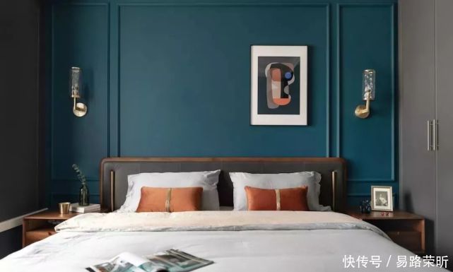 卧室背景墙还是挂婚纱照吗?现在年轻人都流行这样设计,好看又有趣!