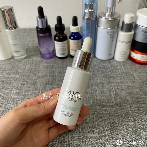 任性de生活 篇八十六：10款网红美白产品空瓶分享，烟酰胺，维c，377哪个最有效？