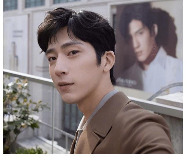 《朋友请听好2》官宣阵容，易烊千玺退出，新增2位实力派男星