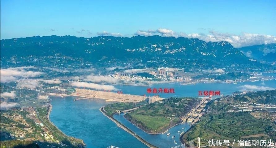 大火|三峡大坝高185米,过往船只是如何翻越大坝的?