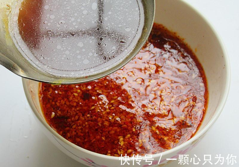 朴实无华的一道凉菜！凉拌面皮！这个味才够爽