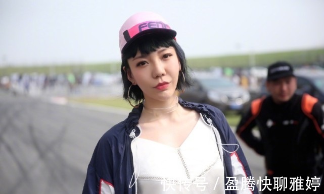 中国好声音第三季|张碧晨VS吴莫愁：昔日剑拔弩张的两人，一起在《好声音》当导师