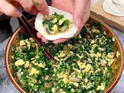 蛏子|夏天,用它包饺子,比韭菜大虾鲜,比肉饺子香,我家一周吃5次