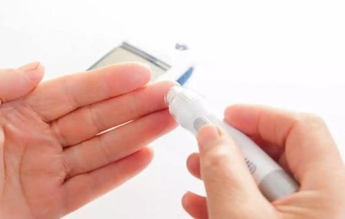 营养物质|吃花生是升血糖还是降血糖？不妨听听医生怎么说