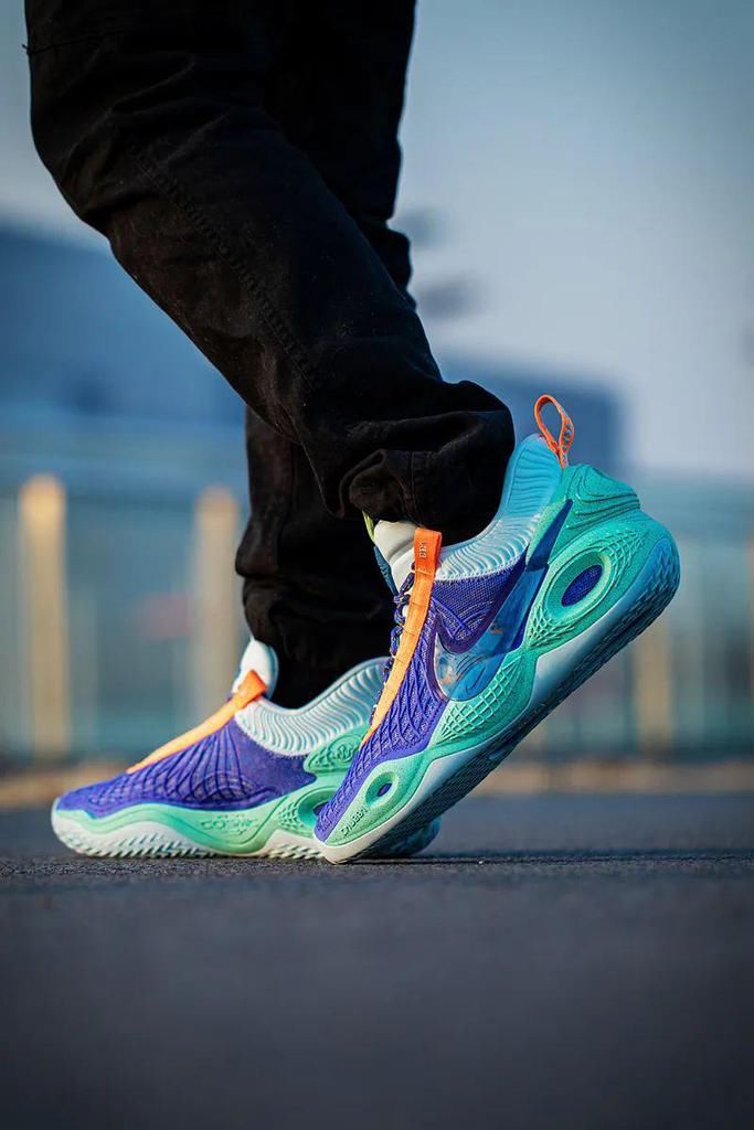 耐克「新一代神鞋」刚刚曝光！研究了几十年的黑科技，外观超颠覆！