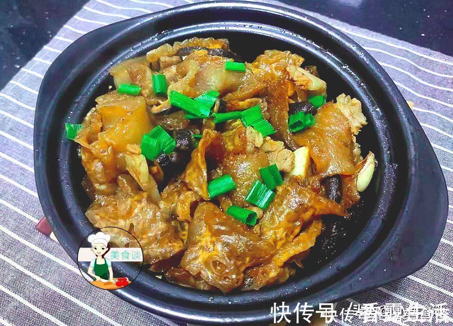 猪皮此做法,简单一煮,比红烧肉香,一次做好放冰箱保存,过年吃