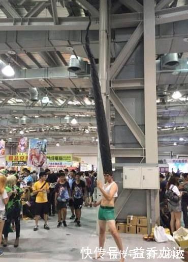 初音|奇葩手办来聚会初音“毁”到认不出，小杰手办还有这妙用