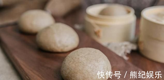 牙口|奶奶拿“它”当主食,83岁眼不花耳不聋,腿脚硬朗,一口气上三楼