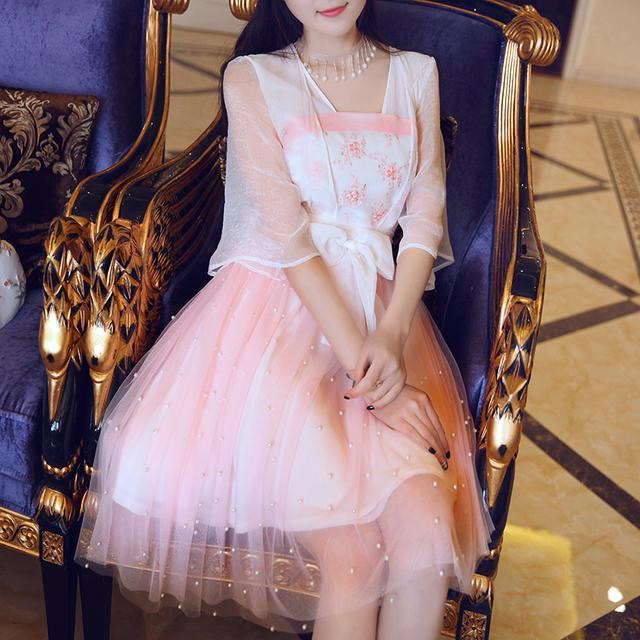 汉元素|汉服即便是改良了,也只有中国人才能穿得出神韵,外国人还真不行