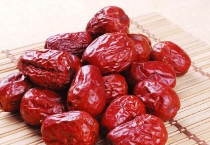 干红枣|被硫磺熏过的红枣,有几处不同,买前仔细挑选,贪小便宜吃大亏!