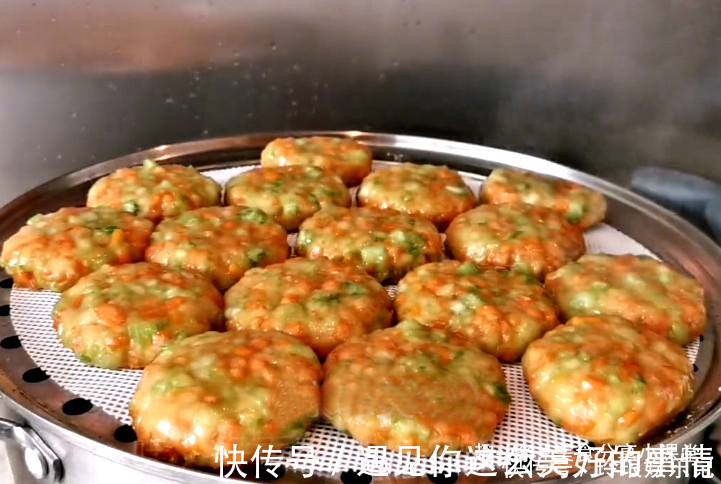 天凉后，教你在家做营养早餐饼，简单好吃又营养，孩子能吃3个