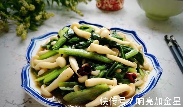 孩子|这两样素菜一起炒,不放肉也很鲜,入秋后多给孩子吃,简单又营养!