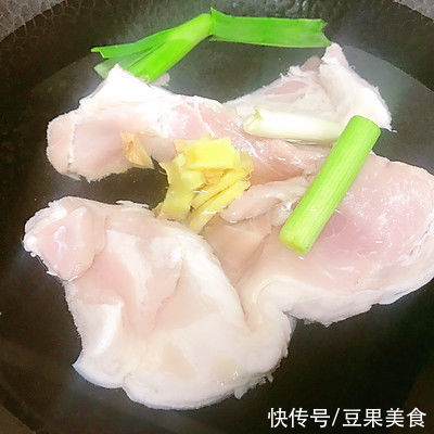 美食|陕西人饭桌上必不可少的美食～八宝辣子