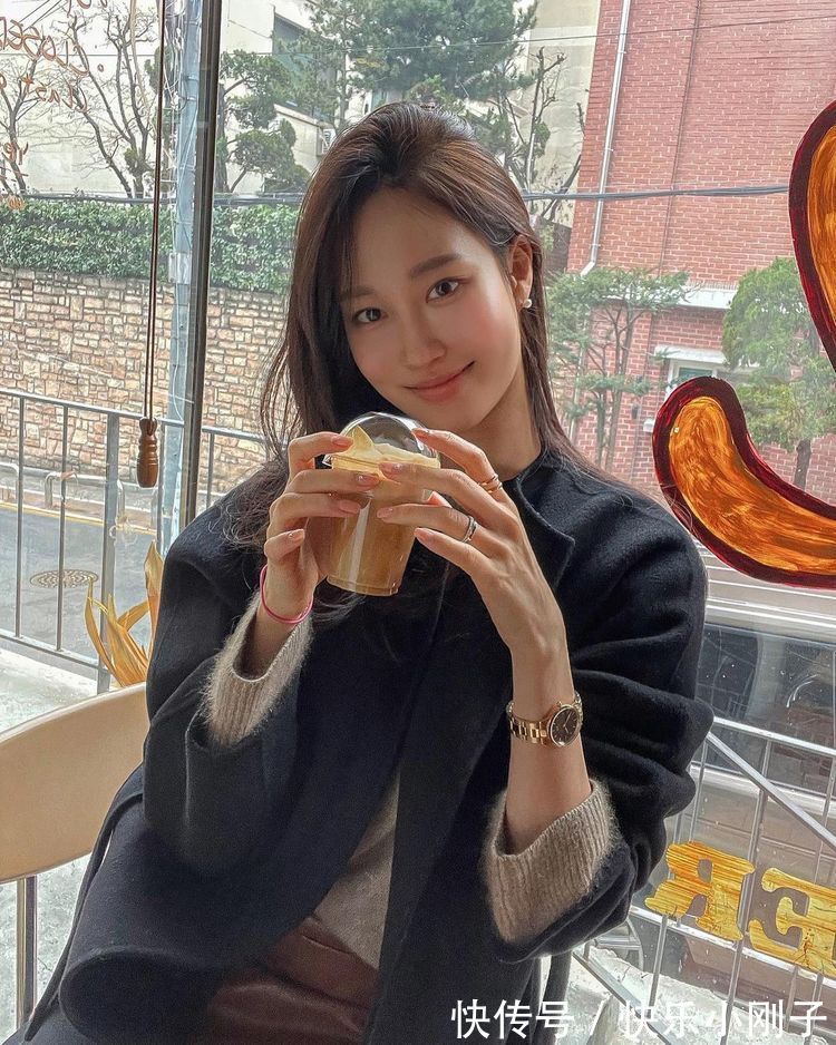 仙女们 温柔才是真女神，这几组女人味穿搭学起来，做个温雅气质的时髦精