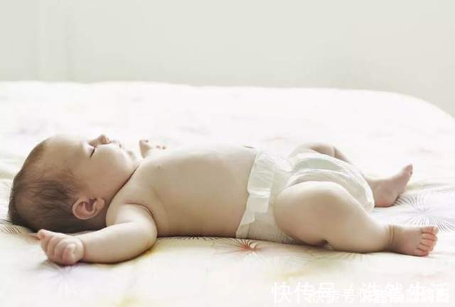 姿势|想要宝宝睡得好,正确睡姿少不了!宝宝的几个睡姿各有什么优缺点