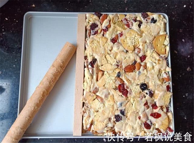 教你在家做雪花酥，甜香奶味足，不用烤箱也能做