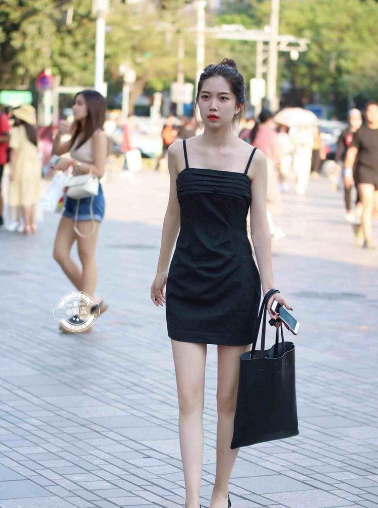 腰部|随便穿搭的连衣裙展现时尚风情,简单的风格轻松大方,漂亮迷人